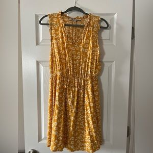 Collective Concepts Yellow Floral dress in poly-blend poplin